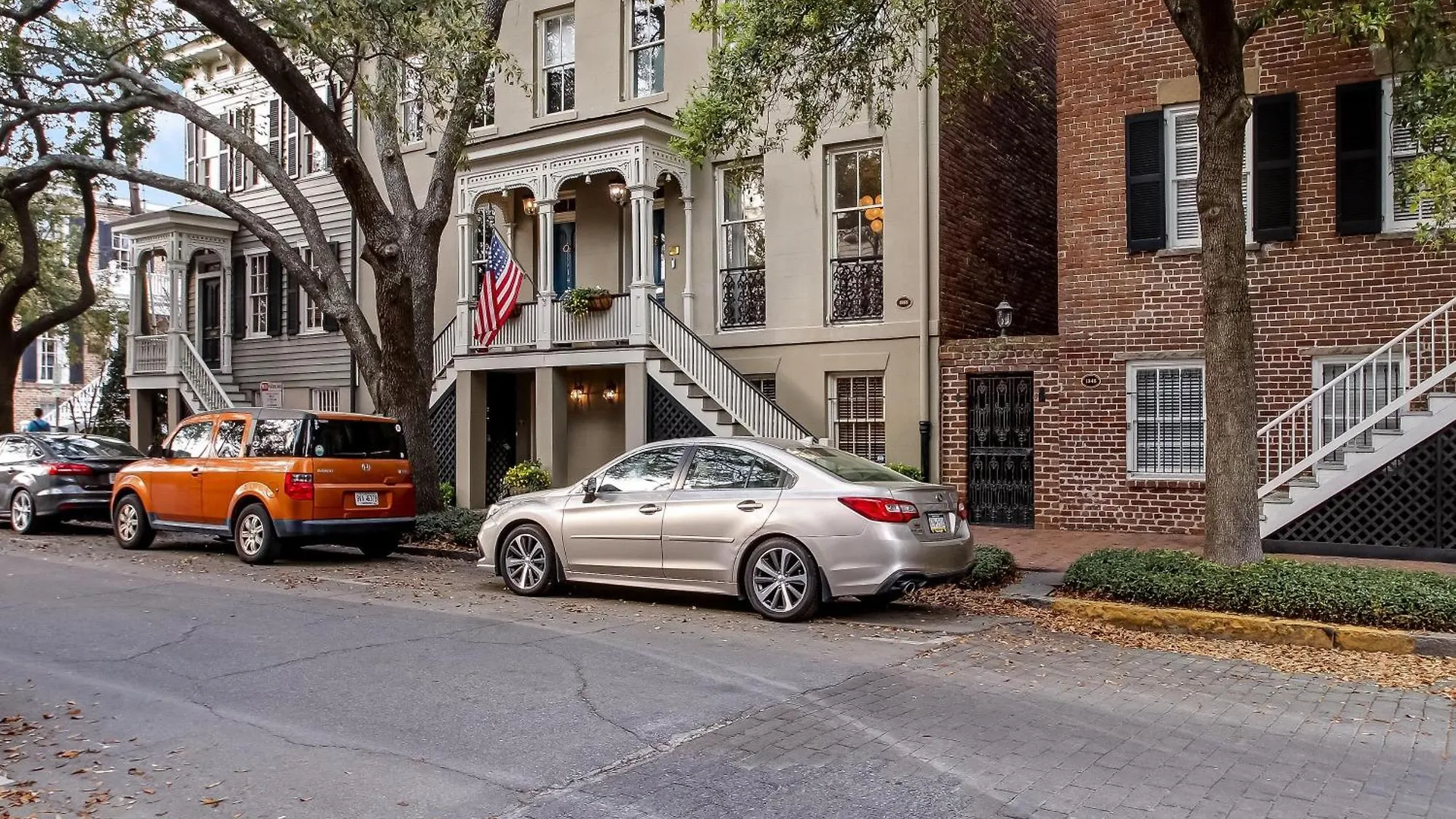 The Laroche Estate On Pulaski Square Savannah
